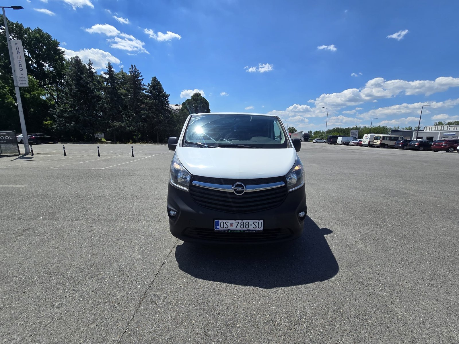Prostrani putnički kombi